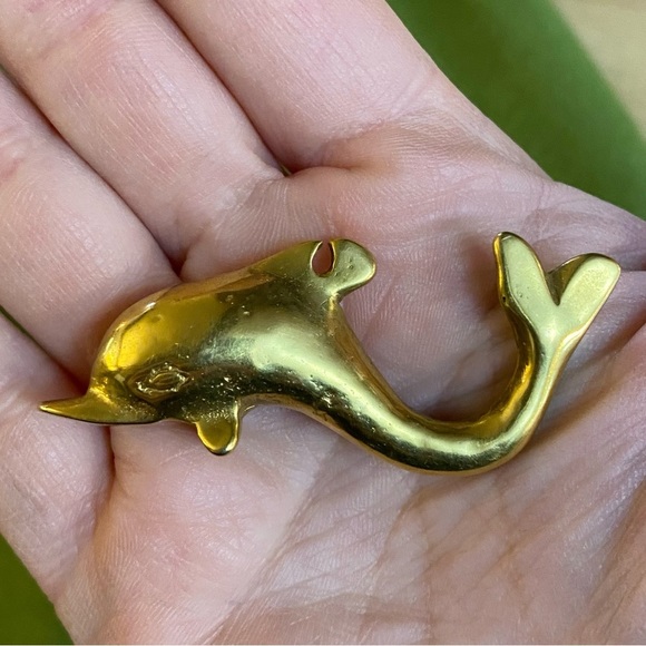 MMA Museum of Modern Art 1982 Dolphin Brooch - Picture 1 of 4